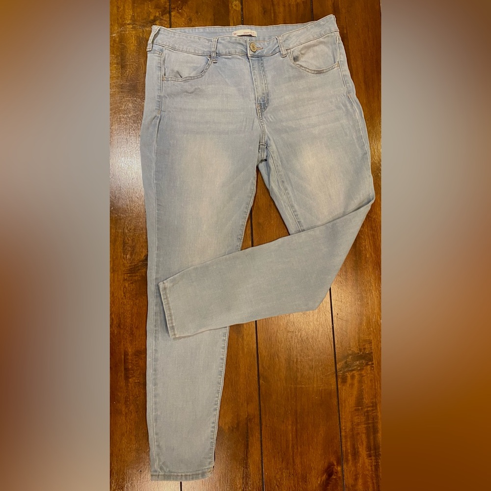 So- lowrise ultimate Jegging size 15